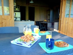 Location - Lodge Acadienne / 2 Chambres / Clim - Terrasse Couverte - Camping Quercy Vacances ****