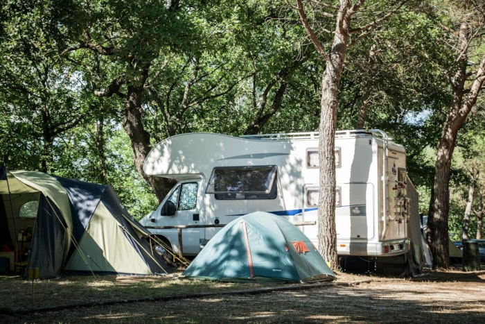 Emplacement Pour Camping-Car