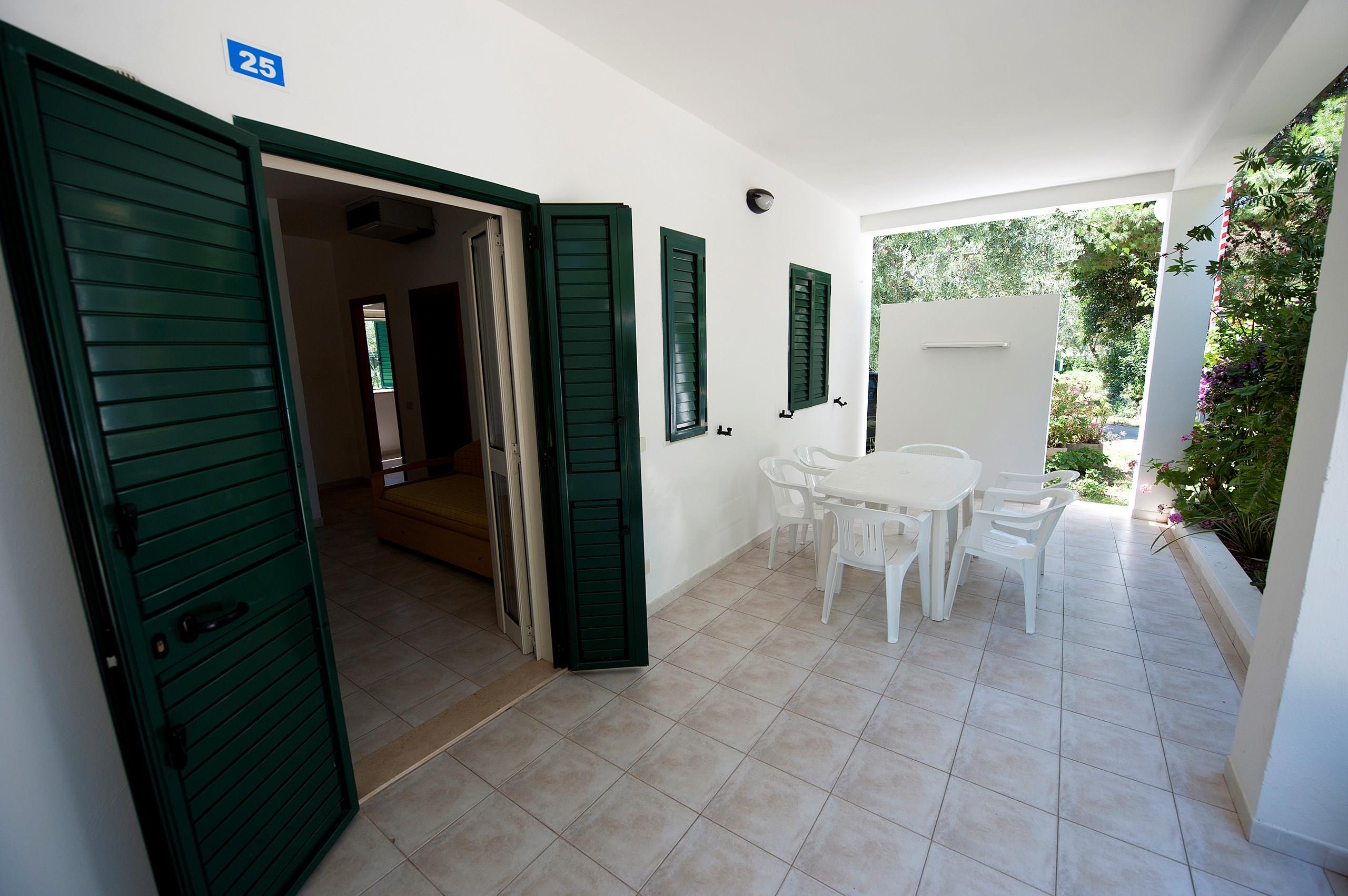 Ferietype - Bungalow 'Giada' 3-Værelses - Camping Village Le Diomedee