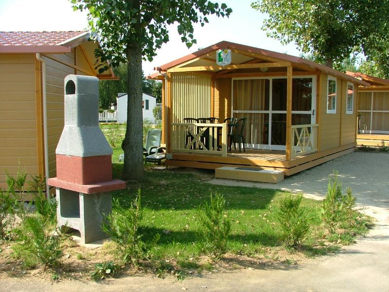 Accommodation - Chalet Morea Confort 24.6M² (2 Bedrooms) + Tv + Terrace - Flower Camping Vitamin