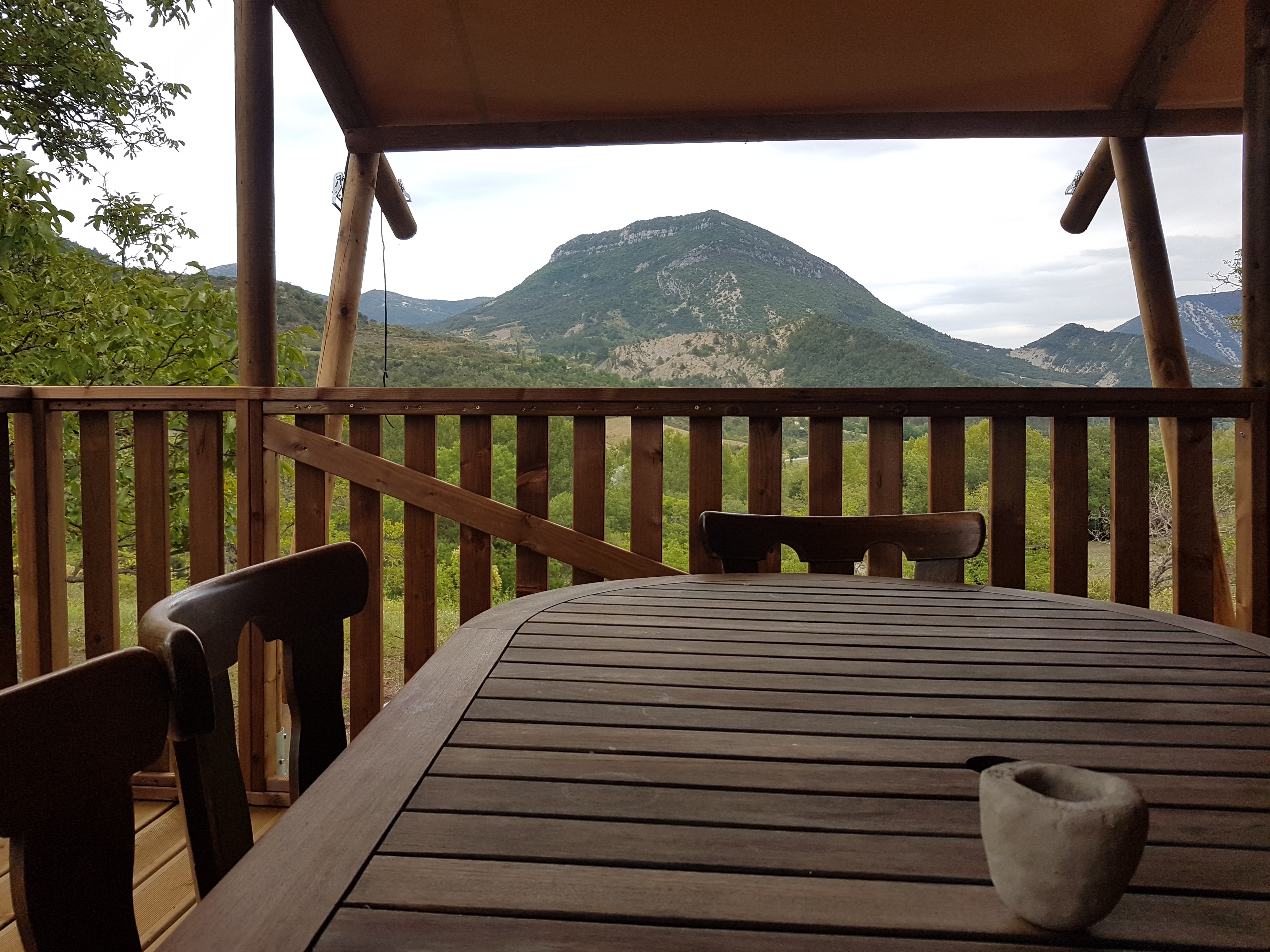 Location - New Grand Lodge Premium Avec Vue - Voyager Léger : Lits Faits-Serviettes Fournies - Camping La Ferme de Clareau