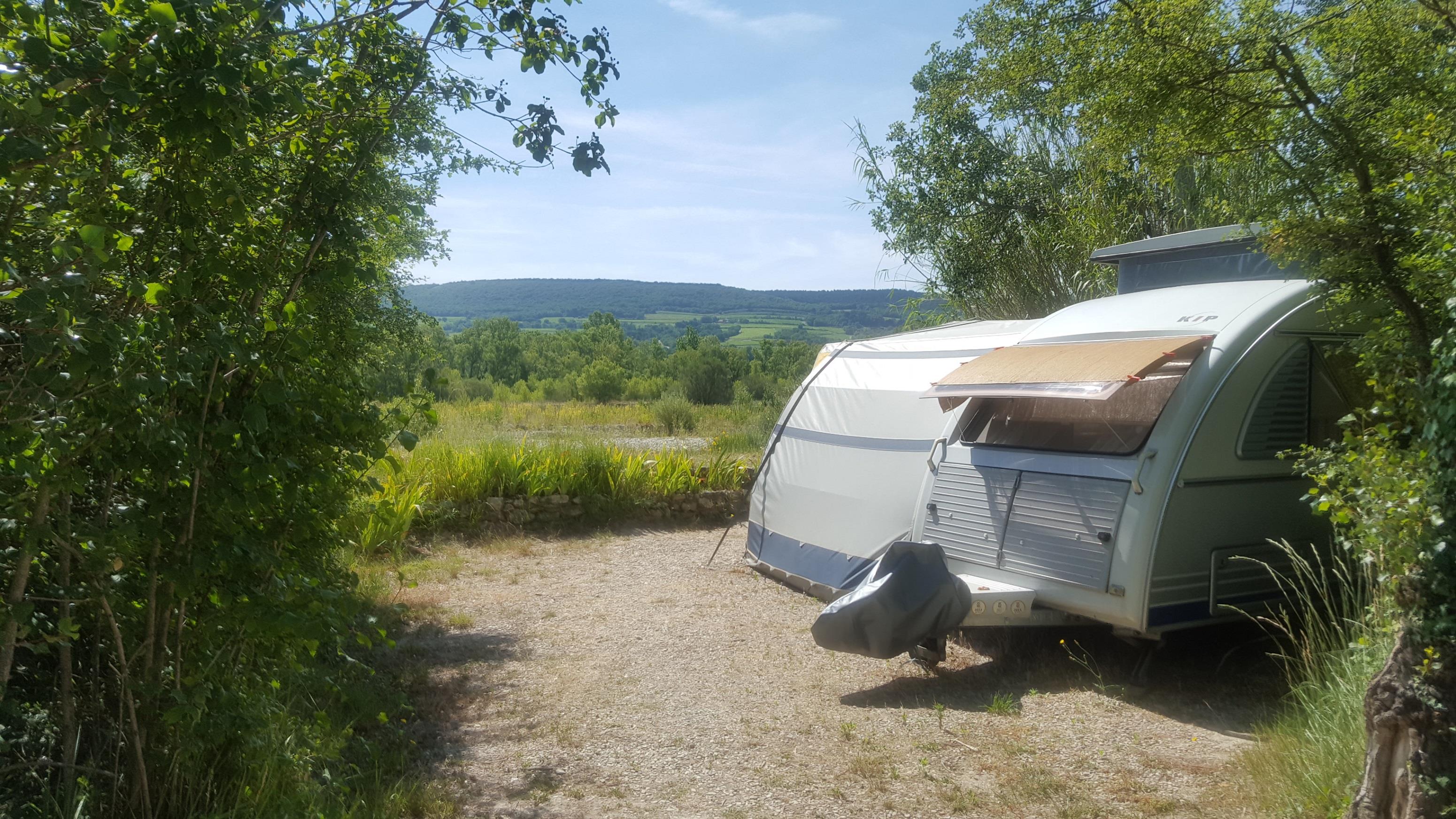 Stellplatz - Pauschale: Stellplatz + 1 Wagen + Wohnwagen Oder Zelt - Camping Les Rives de l'Aygues