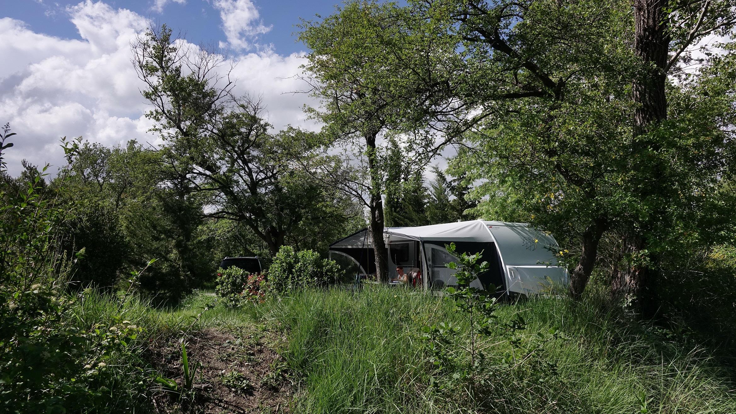 Stellplatz - Pauschale: Stellplatz + 1 Wagen + Wohnwagen Oder Zelt - Camping Les Rives de l'Aygues