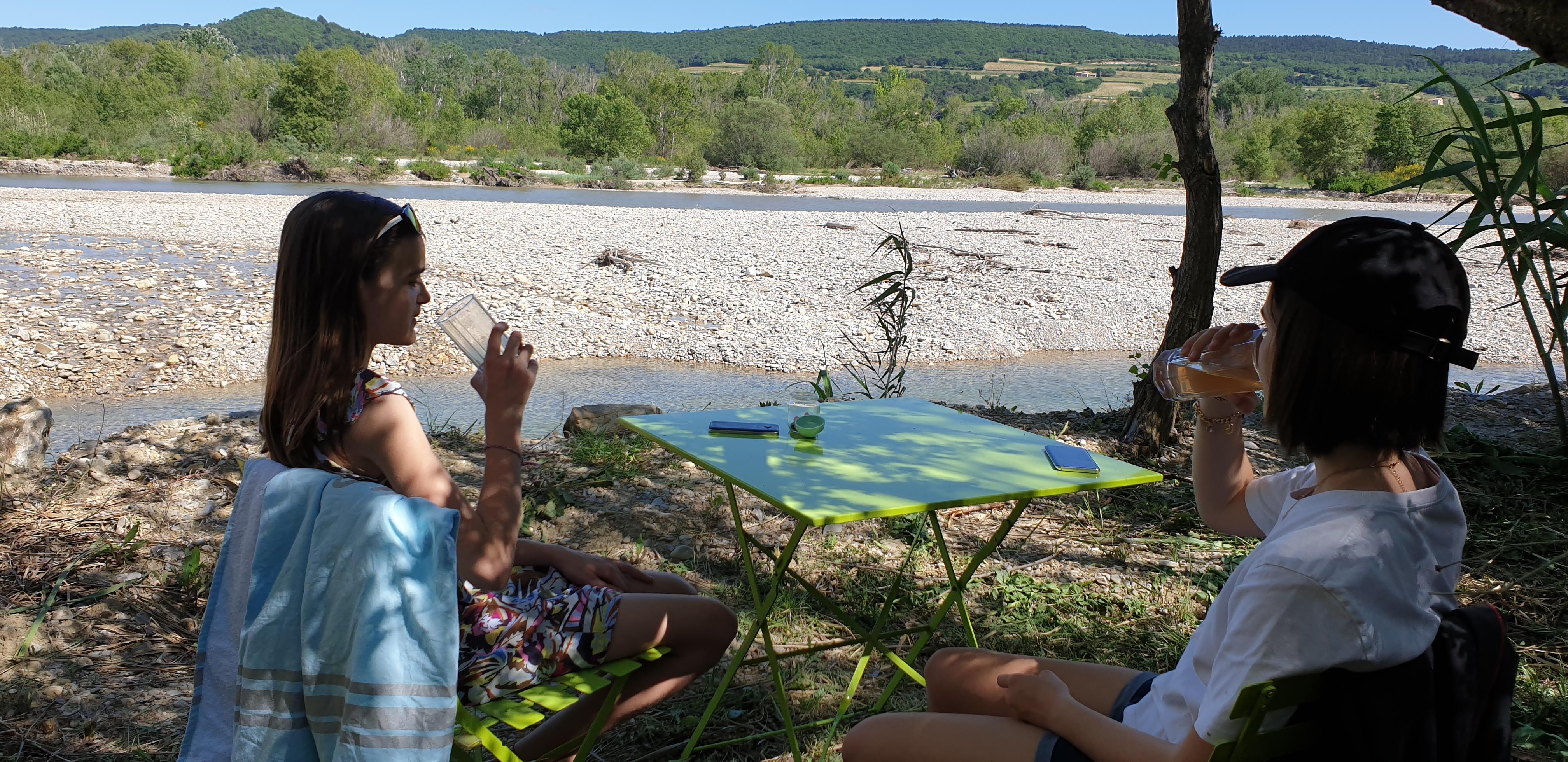 Stellplatz - Stellplatz Über 130 Qm - Camping Les Rives de l'Aygues