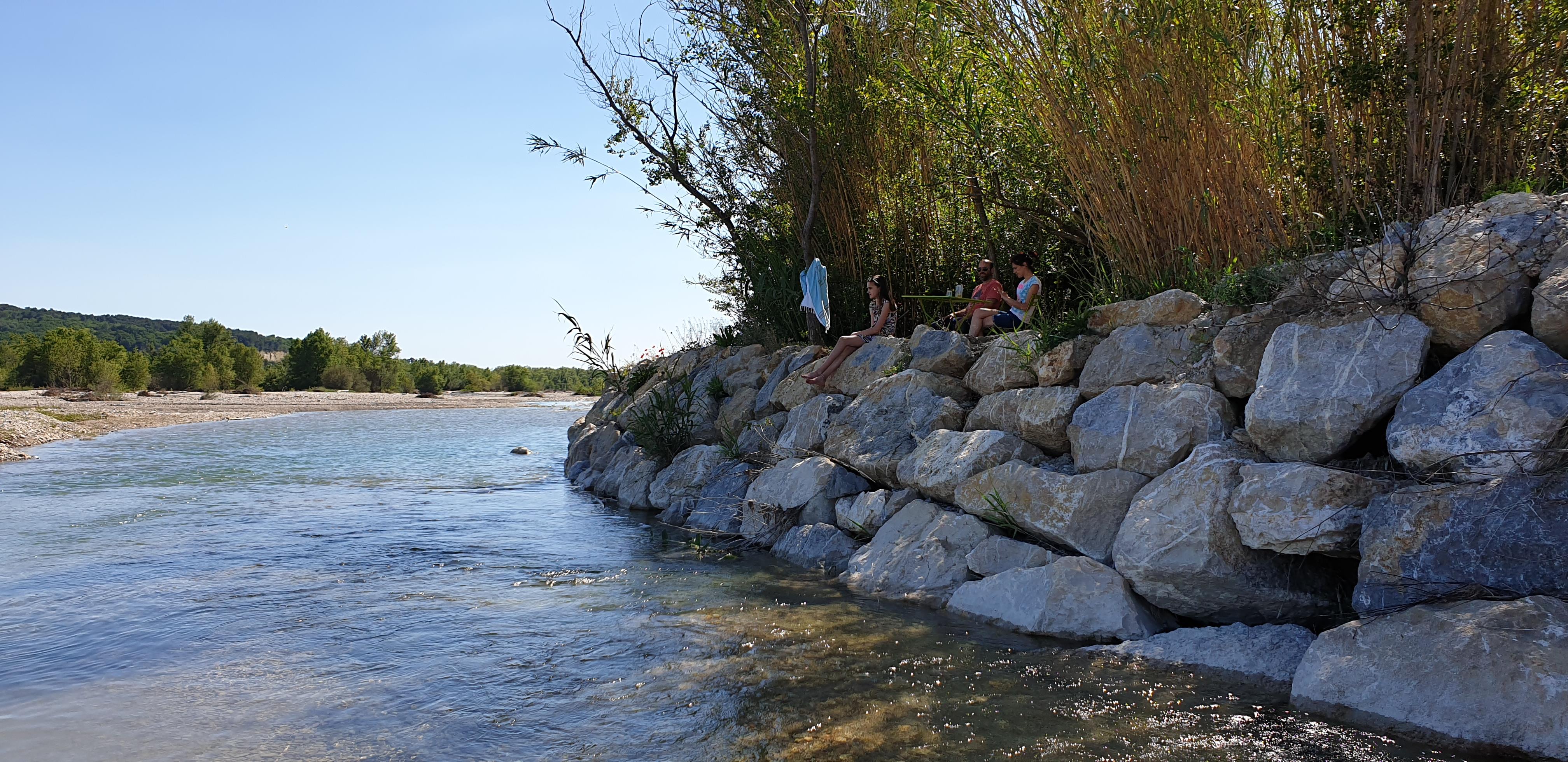 Stellplatz - Stellplatz Über 130 Qm - Camping Les Rives de l'Aygues