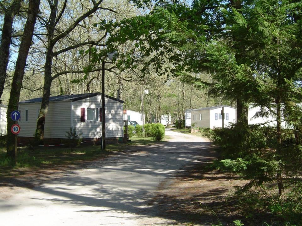 Establishment Camping Val De L'eyre - Salles Establishment Camping Val De L'eyre - Salles