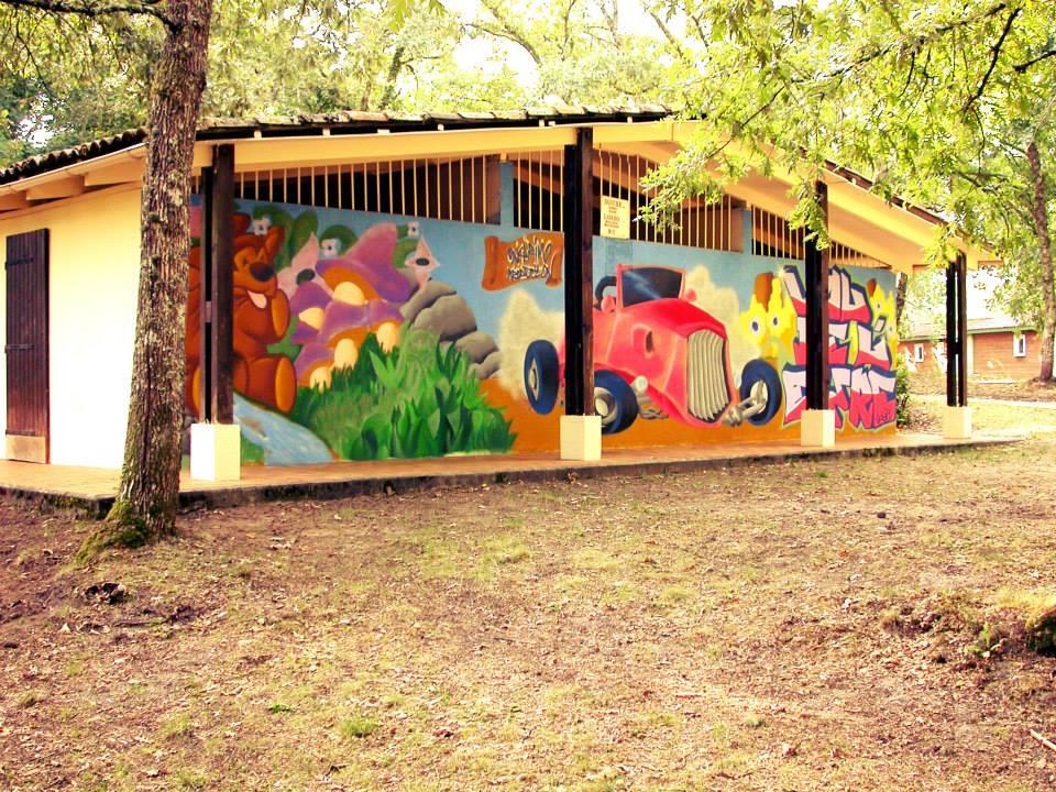 Services & amenities Camping Val De L'eyre - Salles Services & amenities Camping Val De L'eyre - Salles