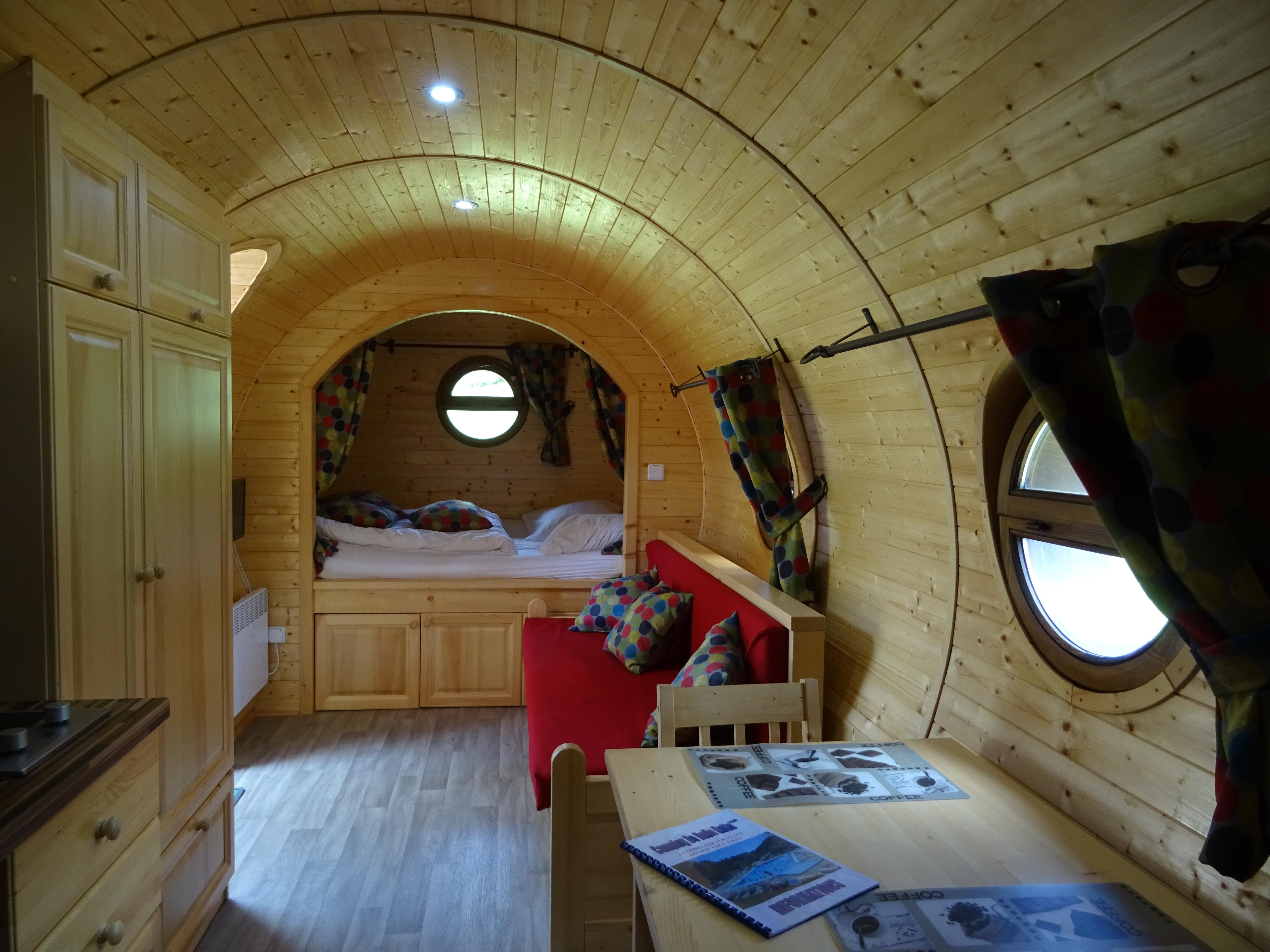 Location - Roulotte Viticole 18 M² - Camping de Belle Hutte