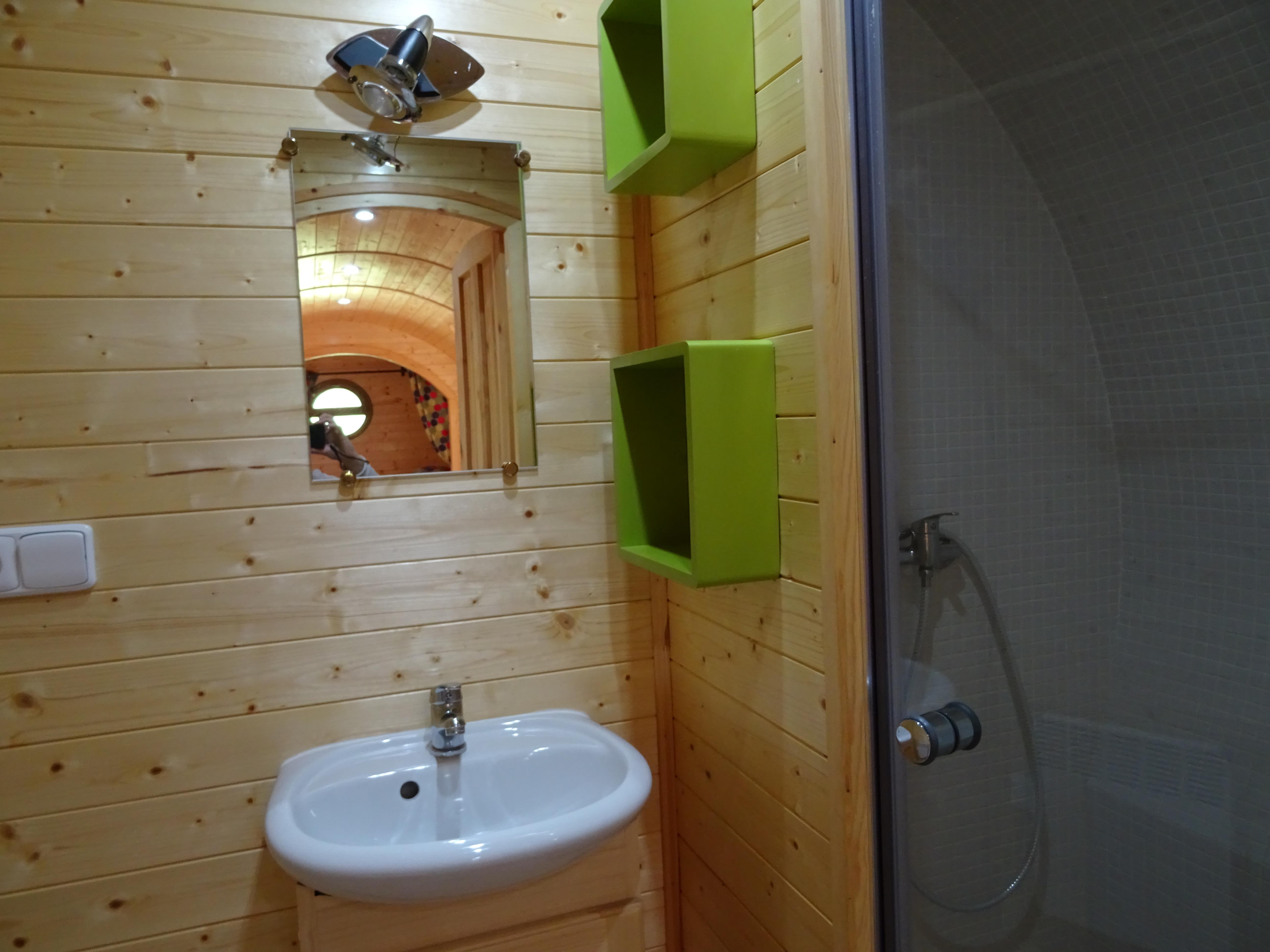 Location - Roulotte Viticole 18 M² - Camping de Belle Hutte