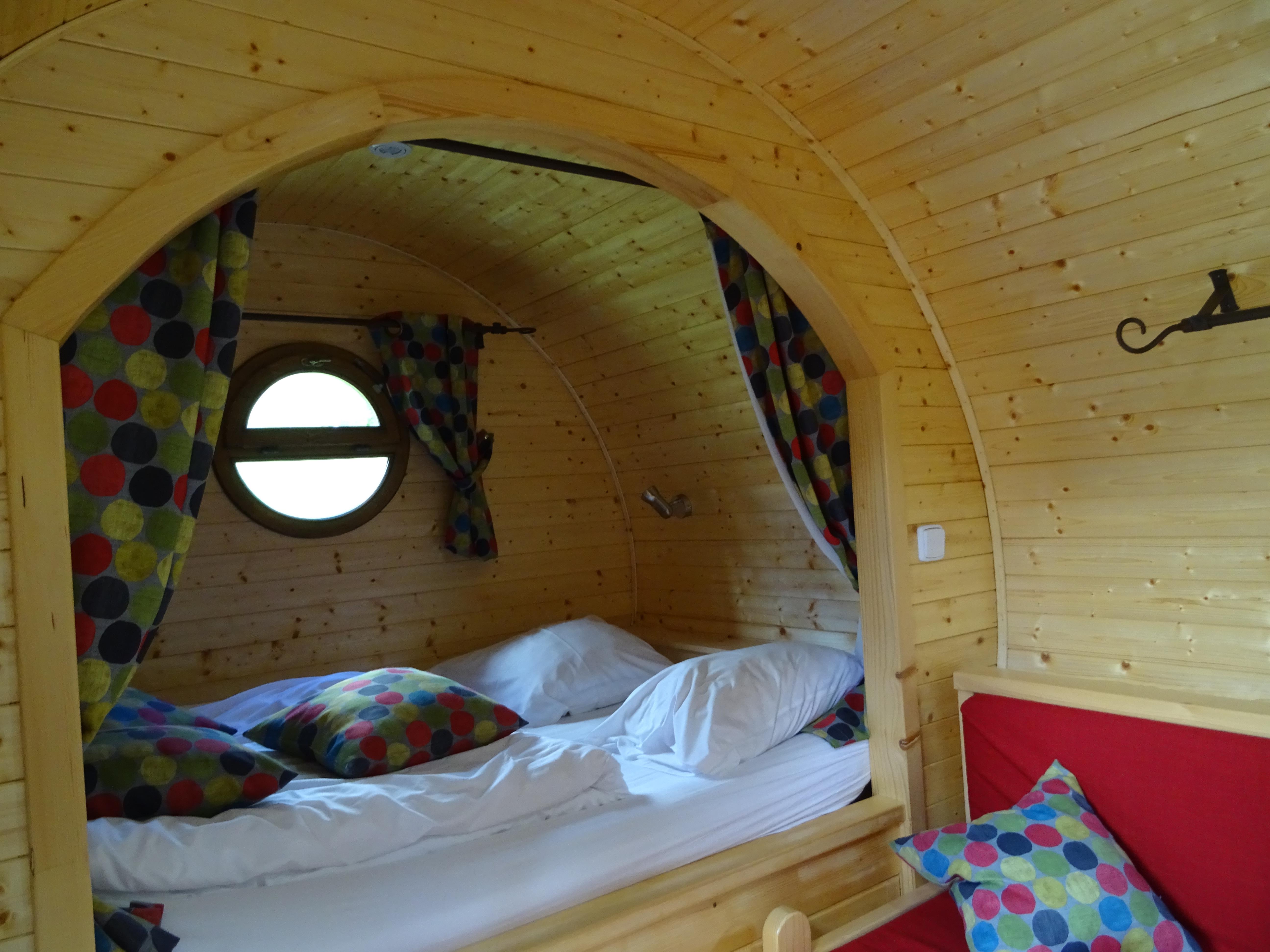Location - Roulotte Viticole 18 M² - Camping de Belle Hutte