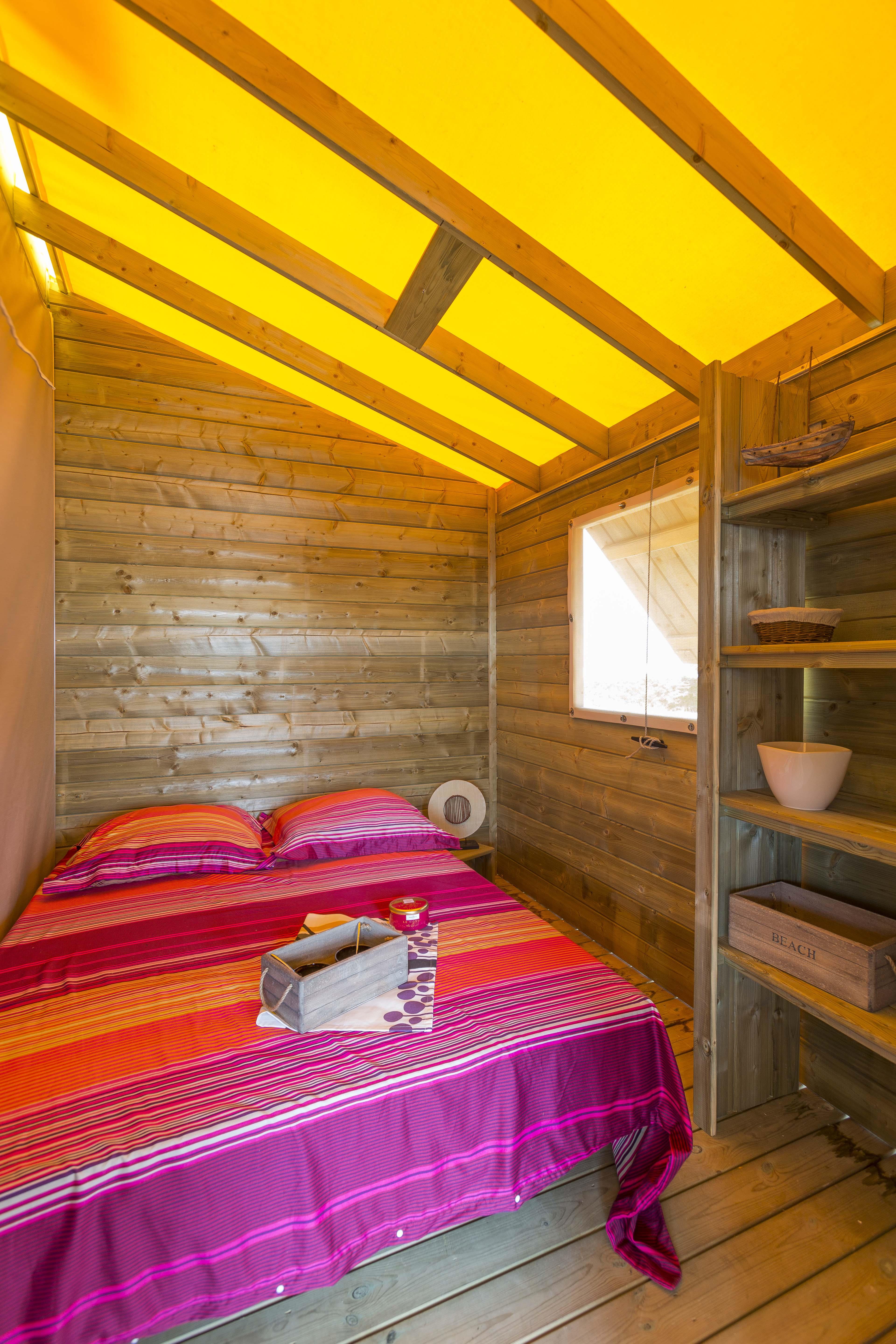 Location - Lodge Toilé Avec Terrasse Couverte - Utilisation Des Sanitaires Du Camping - (4 Adultes Maxi) - Camping les PEUPLIERS