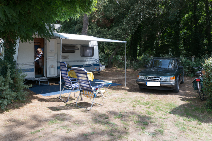 Forfait B: Piazzola + Auto + Elettricità