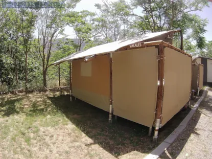 Vacares Luxury Glamping Tent Vacares Luxury Glamping Tent