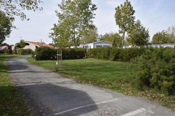 Forfait Emplacement Confort / 1 Voiture / Électricité 10A