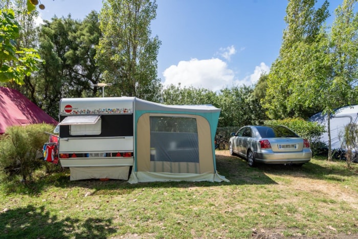 Forfait Emplacement Confort / 1 Voiture / Électricité 10A