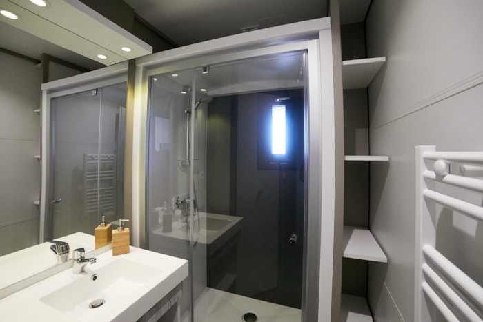 Lodge Kabane 2/5, Terrasse En Bois Couverte, Climatisation, Tv, 1 Voiture (2 Chambres)