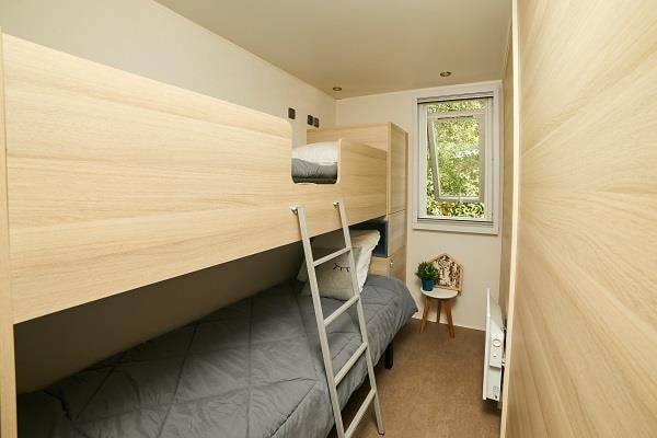 Mobil Home Kosy 3/6, Terrasse En Bois Couverte, Climatisation, Tv, Parcelle 120 M², 2 Salles De Bains, 1 Voiture (3 Chambres)