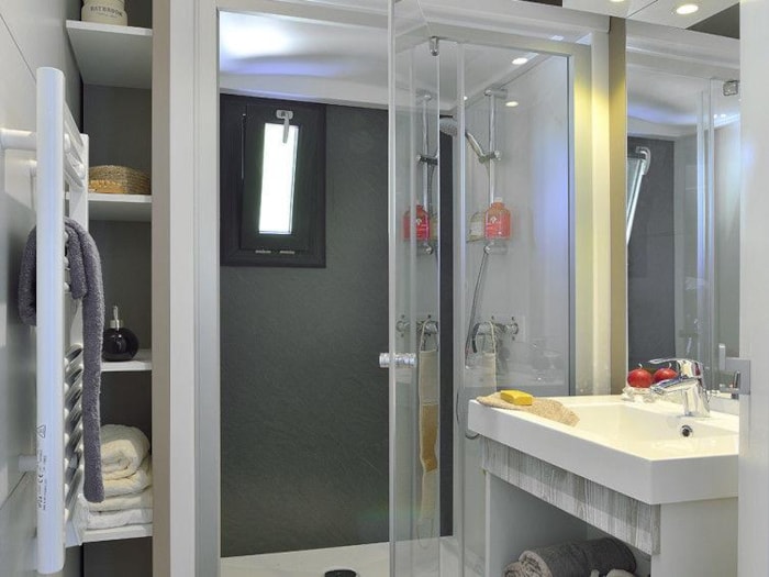 Lodge Kabane 2 Chambres, 2 Salles D'eau, Terrasse En Bois Couverte, Climatisation, Tv, 1 Voiture