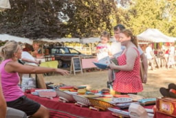 Castel Camping Château de Lez-Eaux - image n°36 - Roulottes