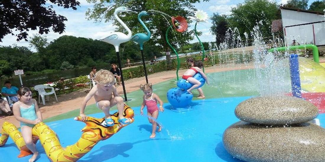 Baignade Camping Des Halles - Decize Baignade Camping Des Halles - Decize