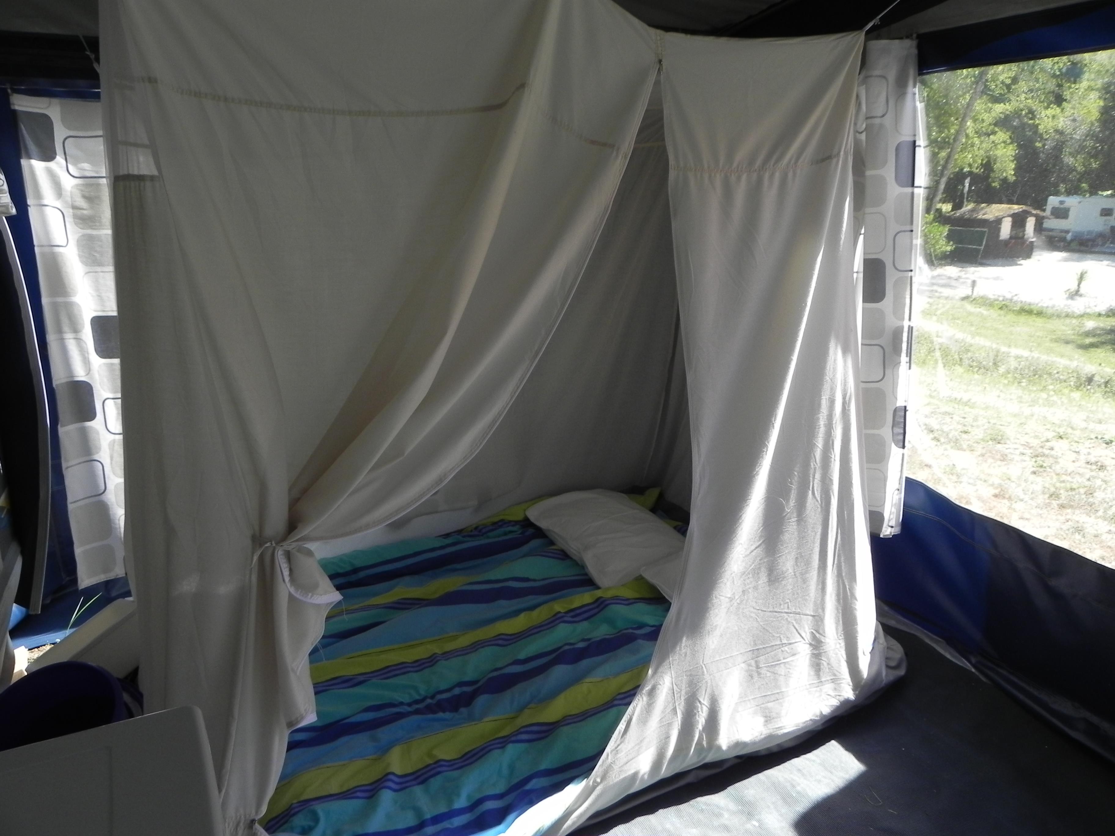 Location - Caravane Avec Auvent - Camping Les 2 Lacs