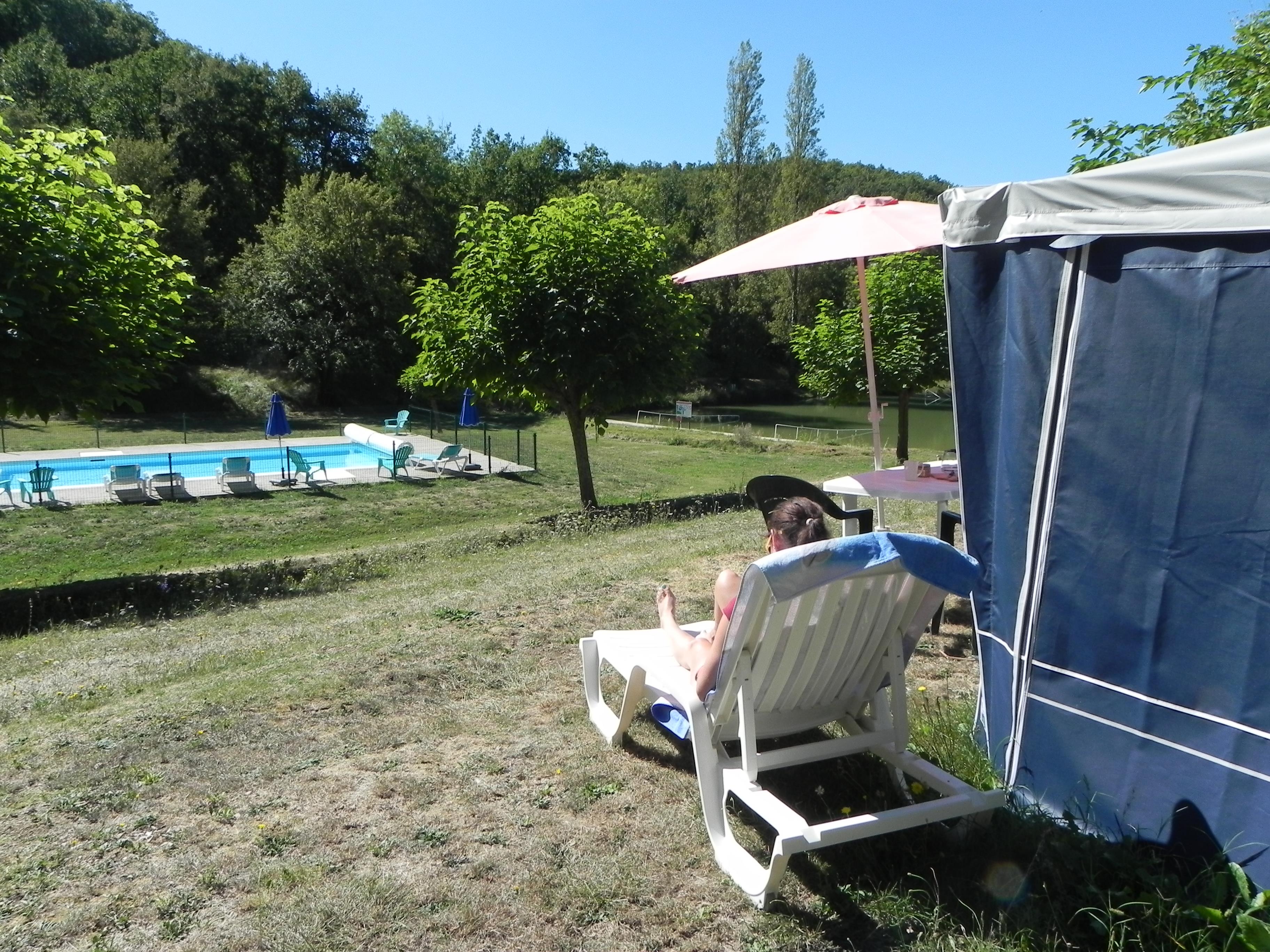 Location - Caravane Avec Auvent - Camping Les 2 Lacs