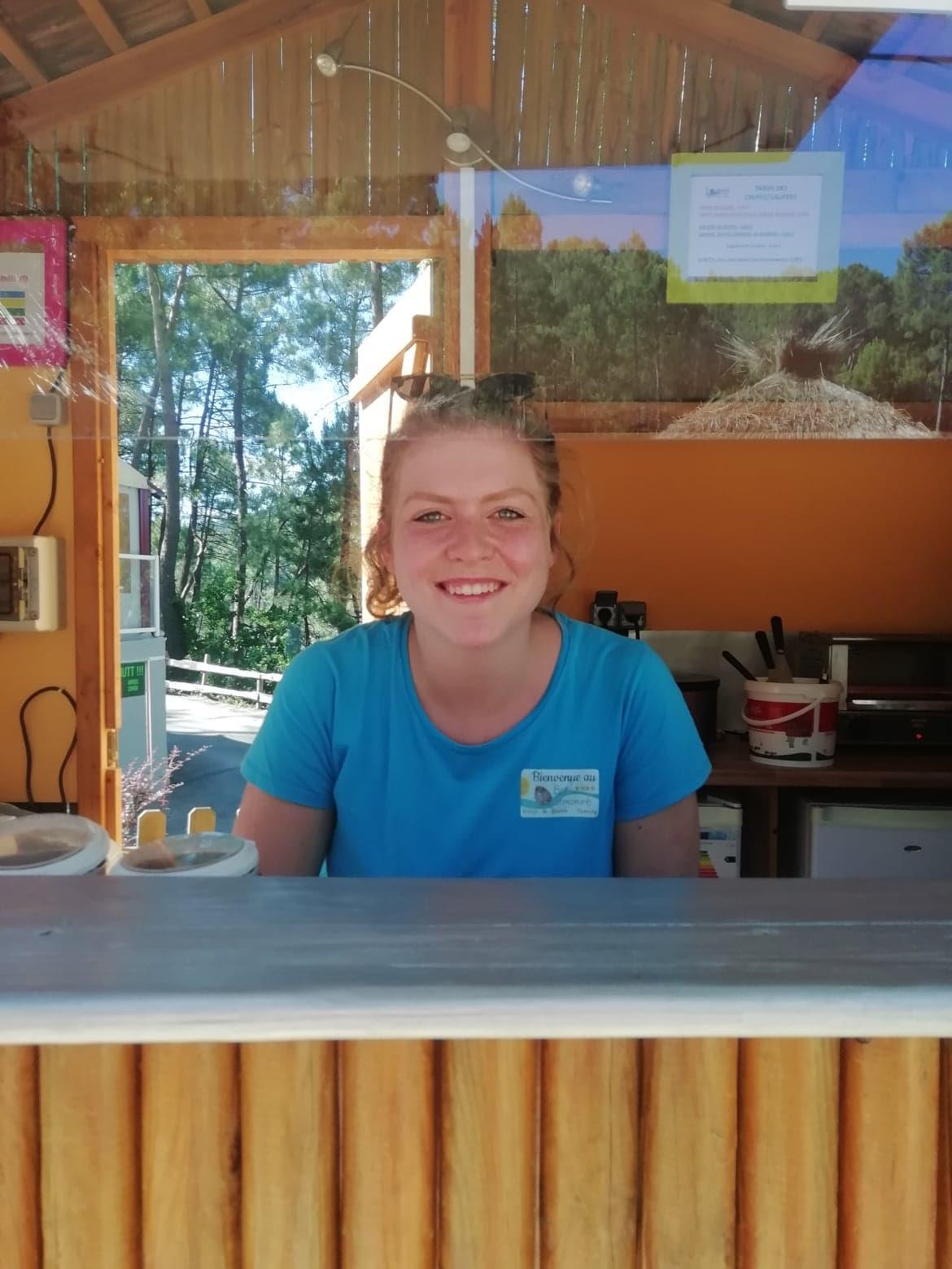 Reception team Camping Bois Simonet - Joyeuse Reception team Camping Bois Simonet - Joyeuse
