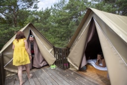 Location - Hébergement En Hauteur "Le Nid" 34M² - 3 Chambres - Terrasse - Flower Camping Les Hauts de Rosans