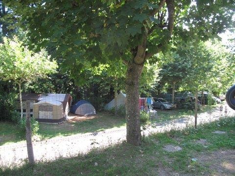 Piazzola + Tenda O Roulotte