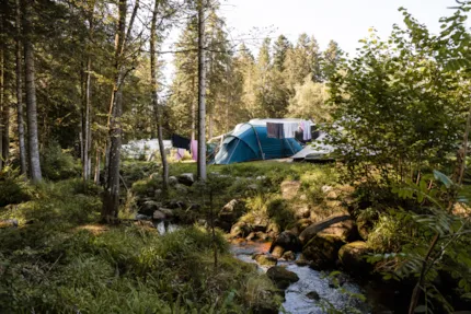 Flower Camping LA STENIOLE - Camping2Be