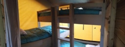 Location - Bungalow Cozy : 2 Chambres, Salle De Bain, Wc, Cuisine, Plancha - Camping Les Rives du Lac