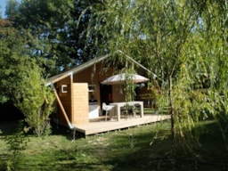 Location - Bungalow Cozy : 2 Chambres, Salle De Bain, Wc, Cuisine, Plancha - Camping Les Rives du Lac