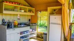 Location - Tente Safari Avec Salle De Bain - 2 Chambres - Camping Lestaubière