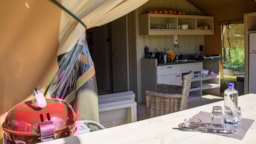 Location - Tente Safari Avec Salle De Bain - 2 Chambres - Camping Lestaubière