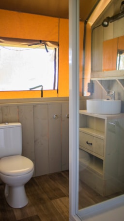 Location - Tente Safari Avec Salle De Bain - 2 Chambres - Camping Lestaubière