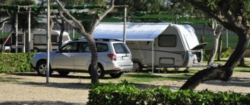 Parcela Gran Comfort 120M² (Vehículo + Tienda/Caravana/Autocaravana + Toma De Agua Y Desagüe) Parcela Gran Comfort 120M² (Vehículo + Tienda/Caravana/Autocaravana + Toma De Agua Y Desagüe)
