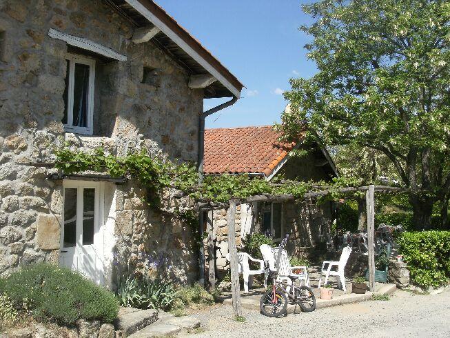 Services & amenities Domaine Camping Les Roches - Le Crestet Services & amenities Domaine Camping Les Roches - Le Crestet