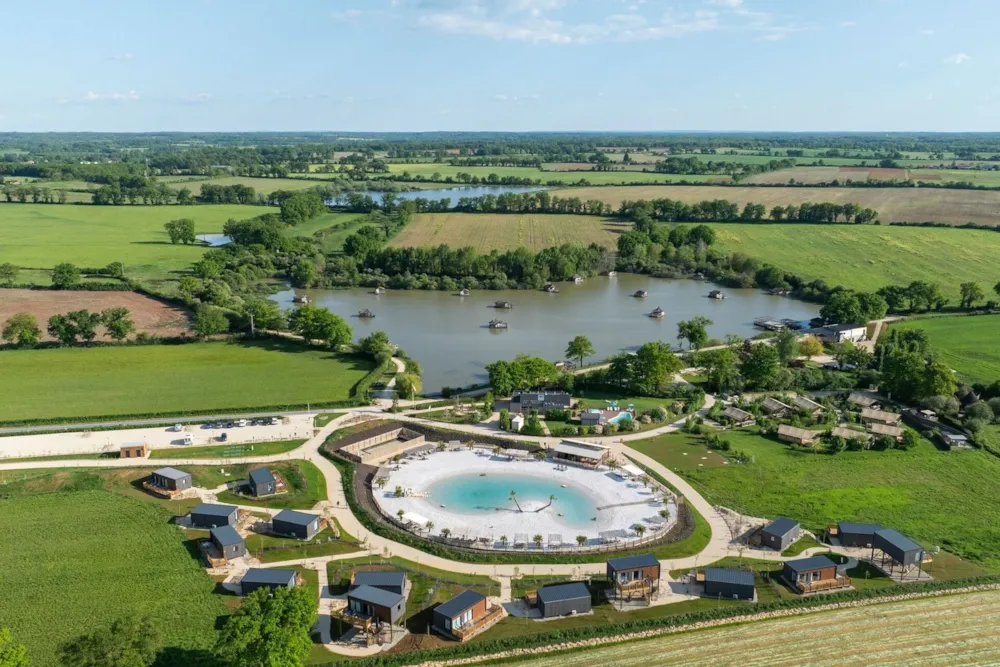 Camping Sandaya Village Flottant de Pressac Camping Sandaya Village Flottant de Pressac - image n°1 - Camping2Be