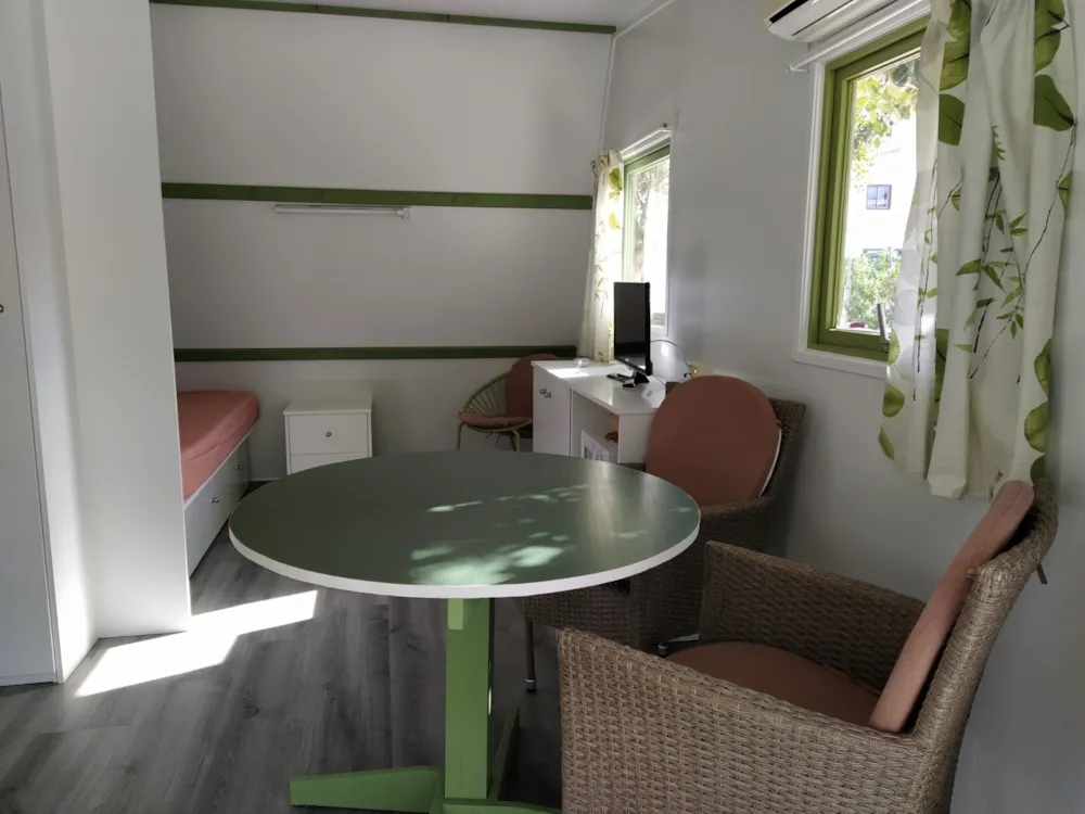 Alojamiento - Bungalow Max. 3 People With A Max. 7 Kg Dog - Camping Playa de Poniente