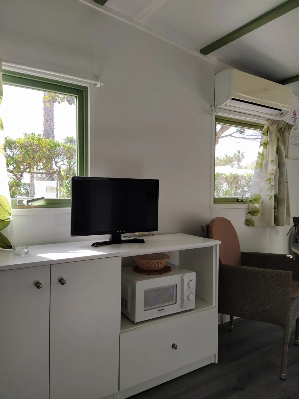 Alojamiento - Bungalow Max. 3 People With A Max. 7 Kg Dog - Camping Playa de Poniente