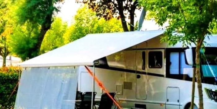 Piazzola Tenda Grande, Roulotte O Camper Piazzola Tenda Grande, Roulotte O Camper
