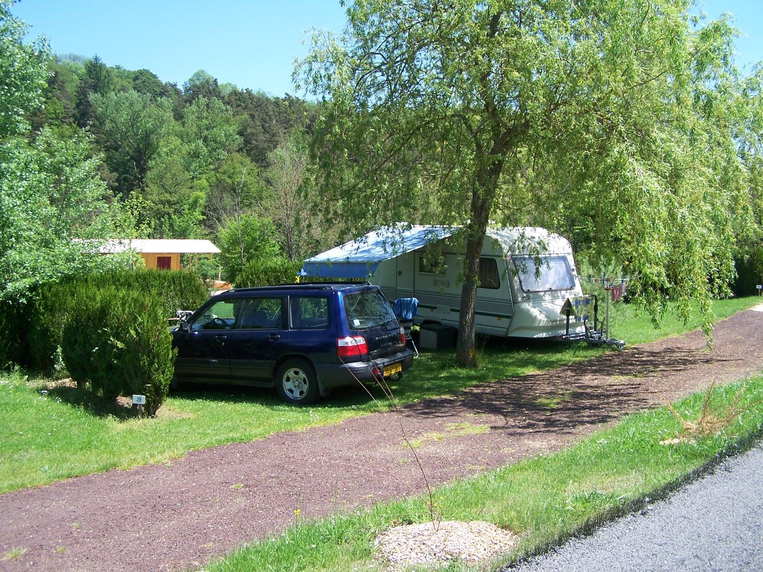 Pitch - Comfort Package (1 Tent, Caravan Or Motorhome / 1 Car / Electricity 16A) - Flower Camping La Rochelambert