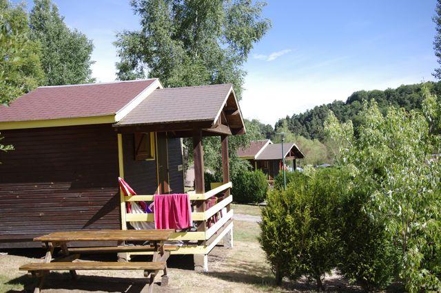 Accommodation - Cabanon Standard Jaune 12M² 1 Bedroom + Terrace 3M² - Without Toilet Block - Flower Camping La Rochelambert