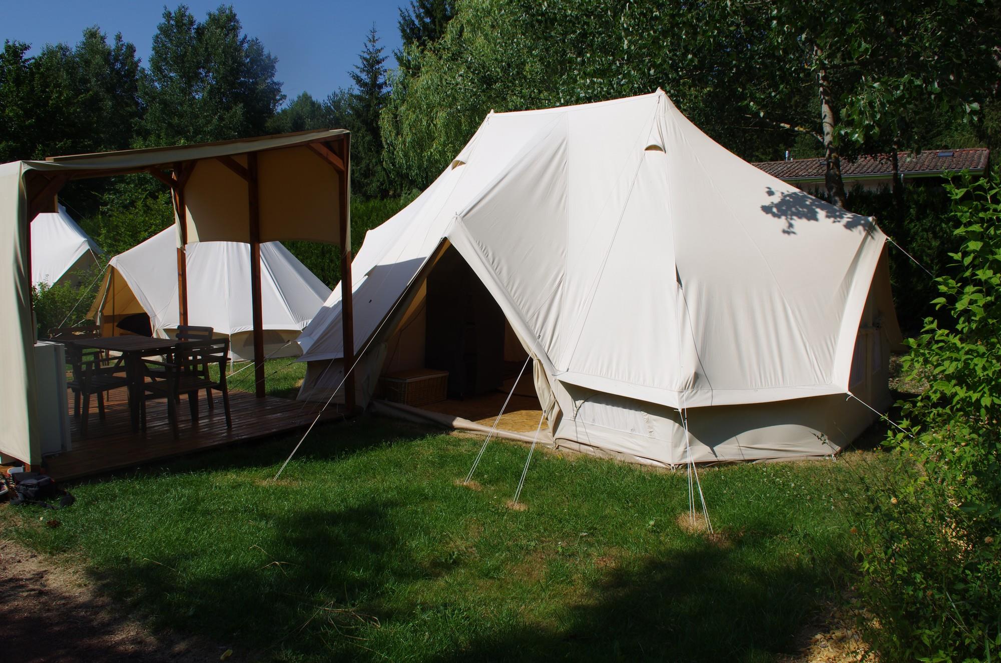 Accommodation - Nomadic Tent 36M² 2 Bedrooms + Terrace 10M² - No Bathroom - Flower Camping La Rochelambert