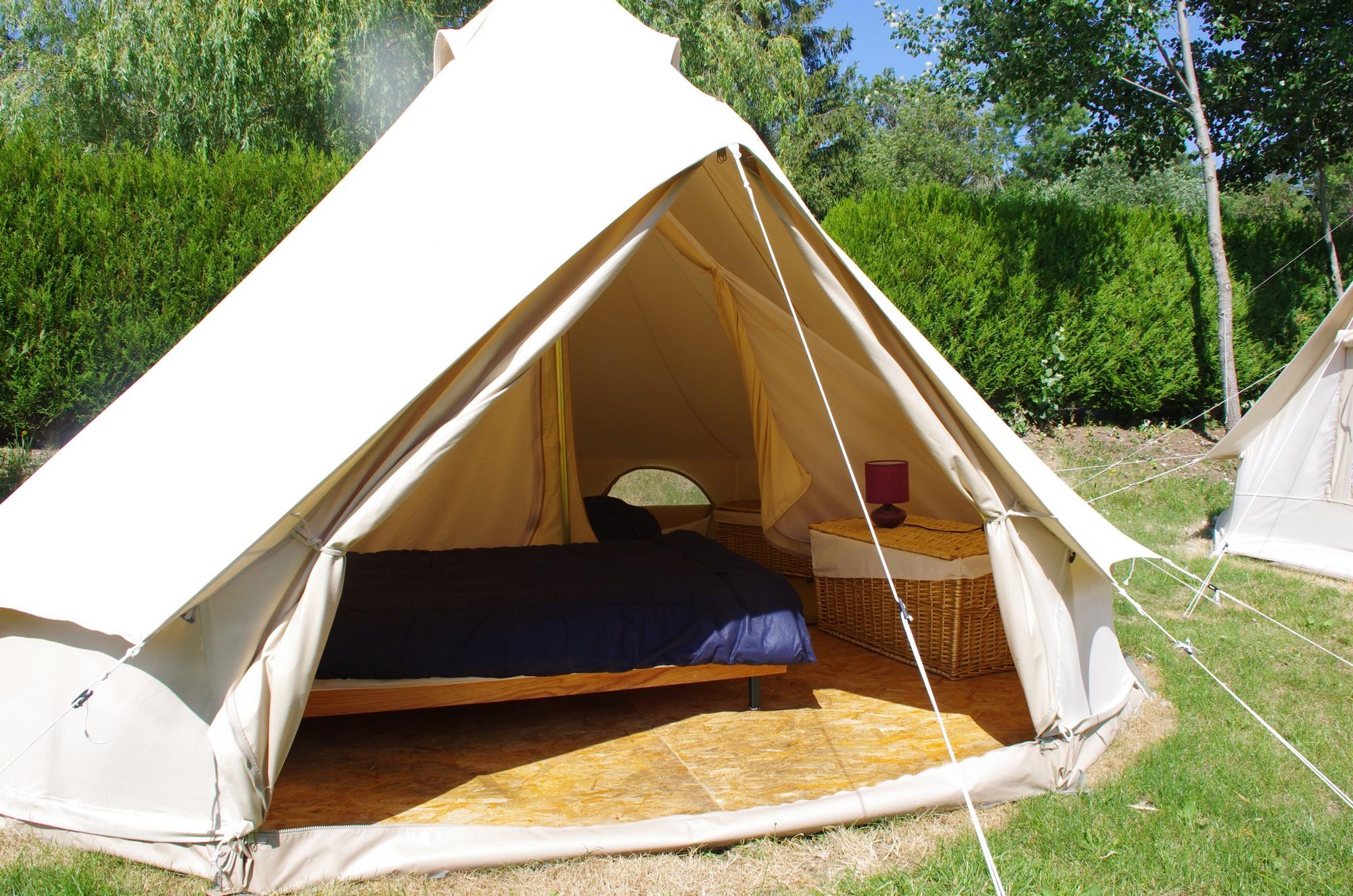 Accommodation - Nomadic Tent 36M² 2 Bedrooms + Terrace 10M² - No Bathroom - Flower Camping La Rochelambert