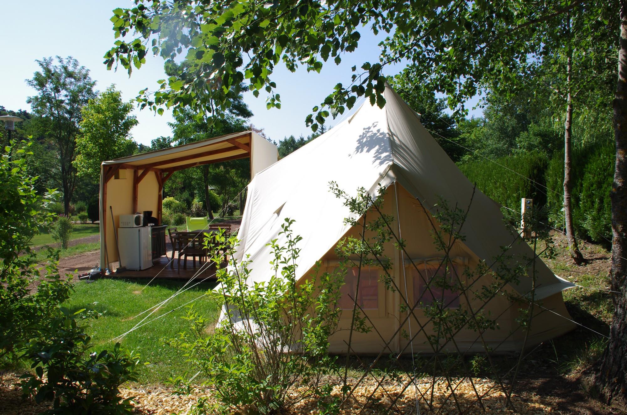Accommodation - Nomadic Tent 36M² 2 Bedrooms + Terrace 10M² - No Bathroom - Flower Camping La Rochelambert