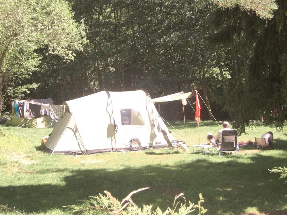 Pitch - Nature Package (1 Tent, Caravan Or Motorhome / 1 Car) - Flower Camping La Rochelambert