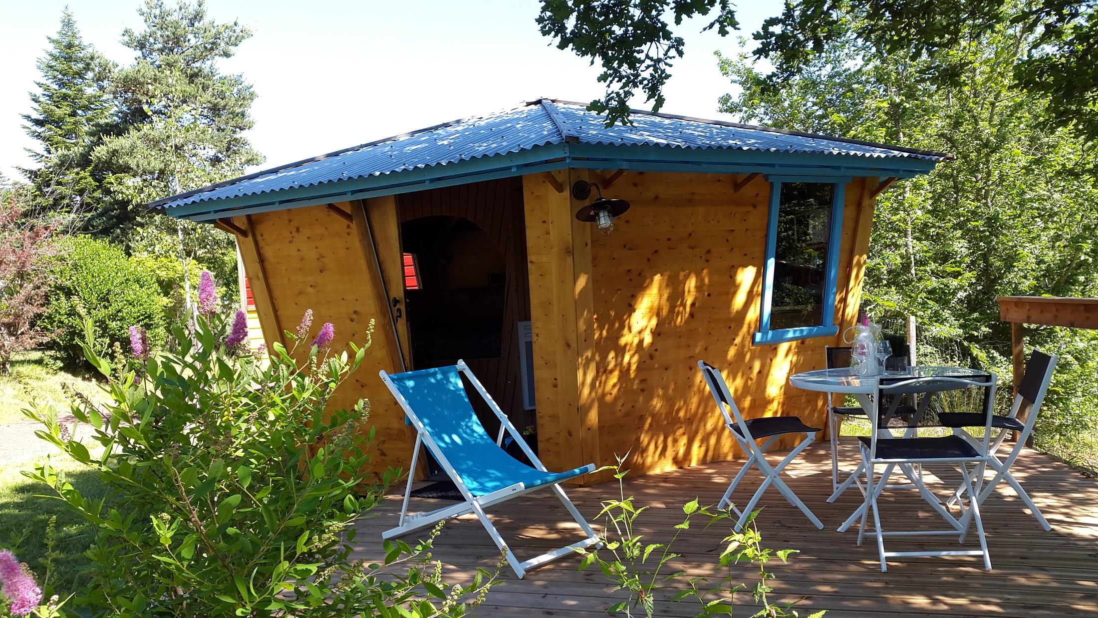 Accommodation - Cabin Robinson 15M² - 1 Bedroom - Bathroom + Terrace 14M² - Flower Camping La Rochelambert