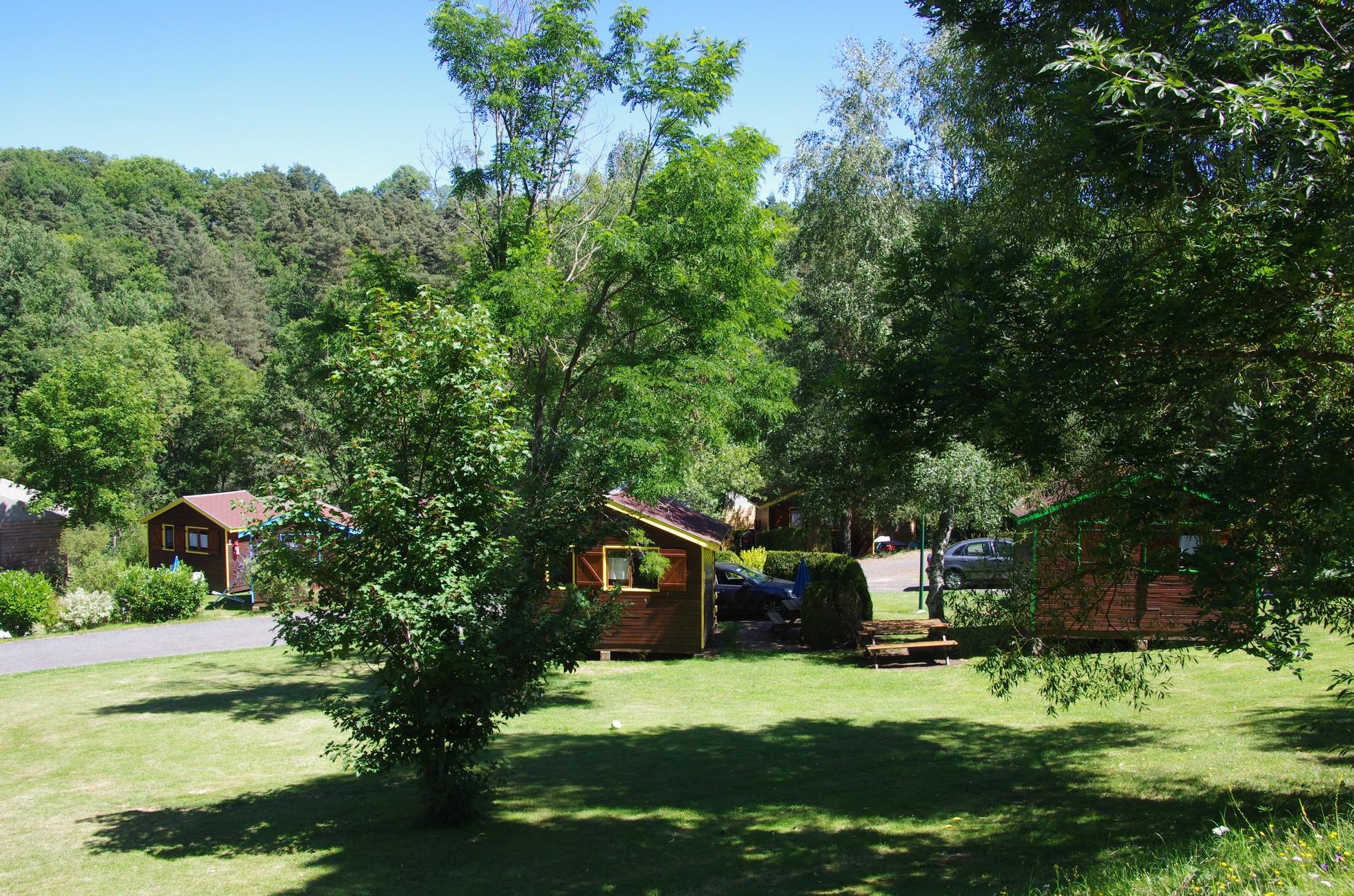 Accommodation - Cabanon Standard Jaune 12M² 1 Bedroom + Terrace 3M² - Without Toilet Block - Flower Camping La Rochelambert