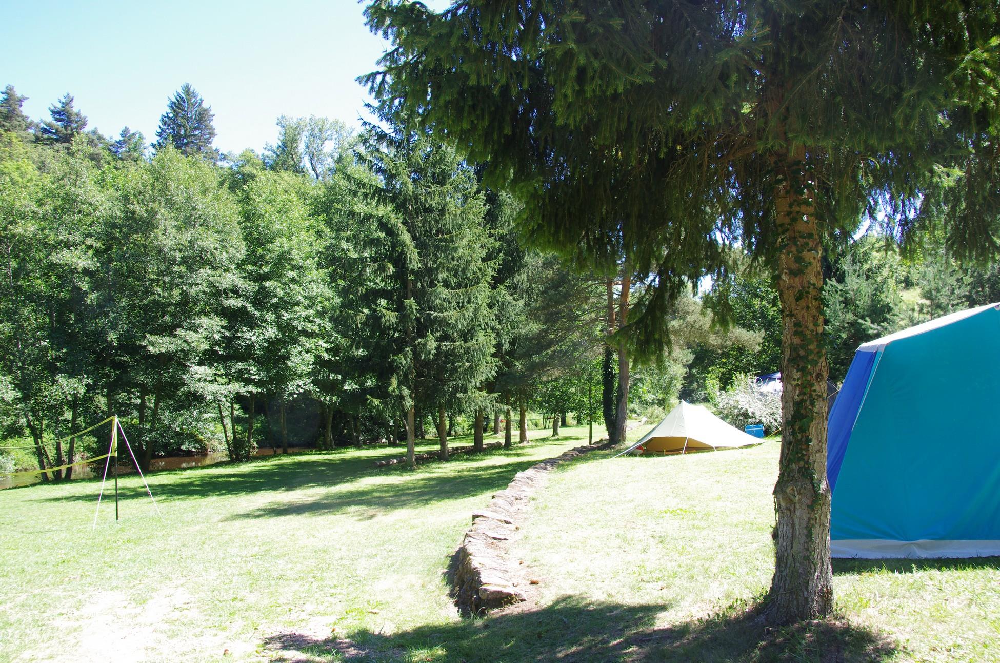 Pitch - Nature Package (1 Tent, Caravan Or Motorhome / 1 Car) - Flower Camping La Rochelambert